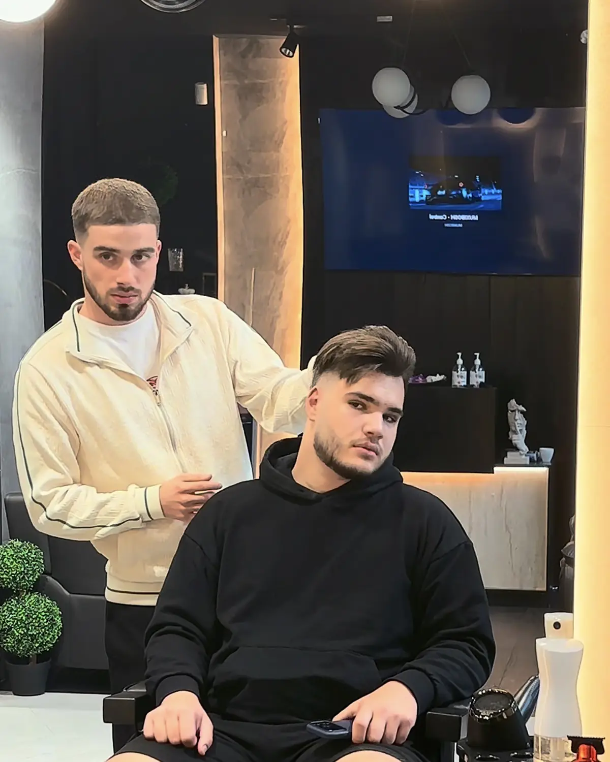 Fade și styling, lucrare de Claudiu la FRANKIE STUDIO